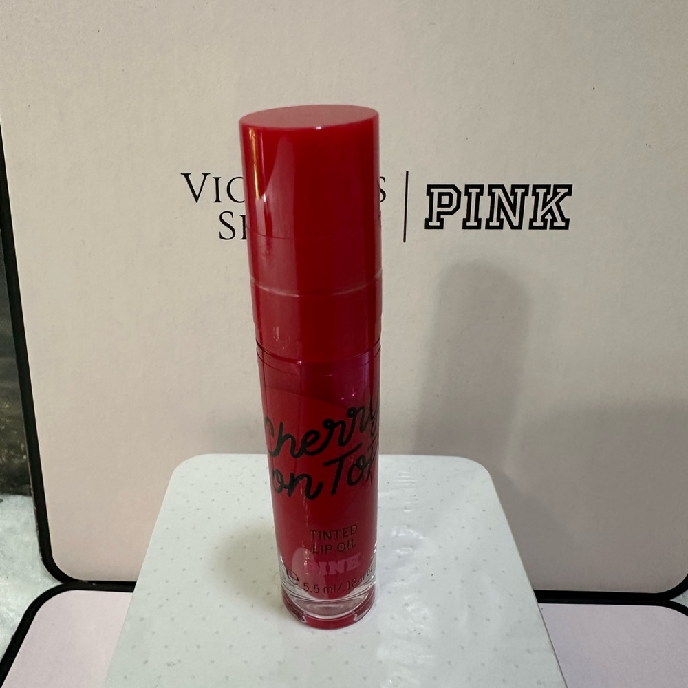 New Sealed Victorias Secret Pink Cherry On Top Red Tinted Lip Oil Gloss